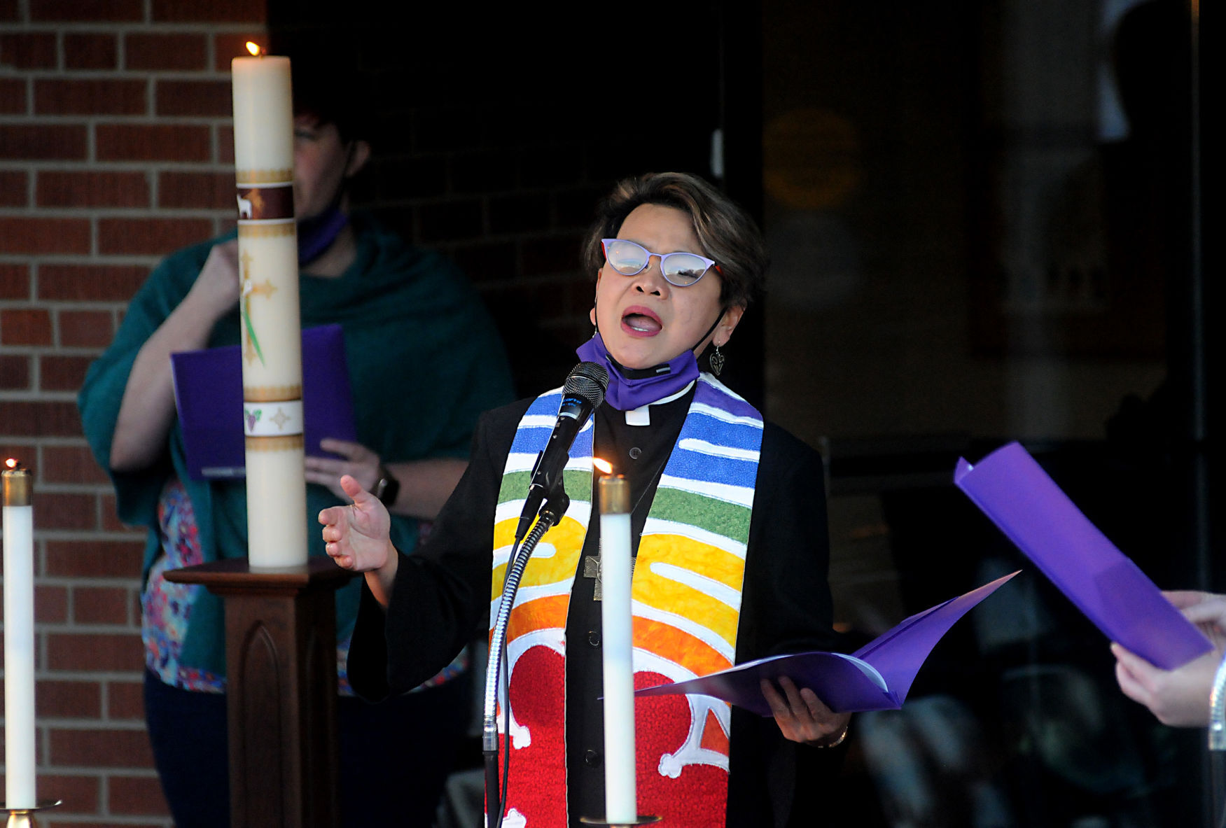 Mourning Into Unity vigil recognizes COVID-19 losses, struggles
